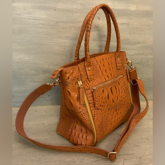 Handbags - GTM Concealed Carry Handbag Purse TownTote Debossed USA Cowhide Tan Like New